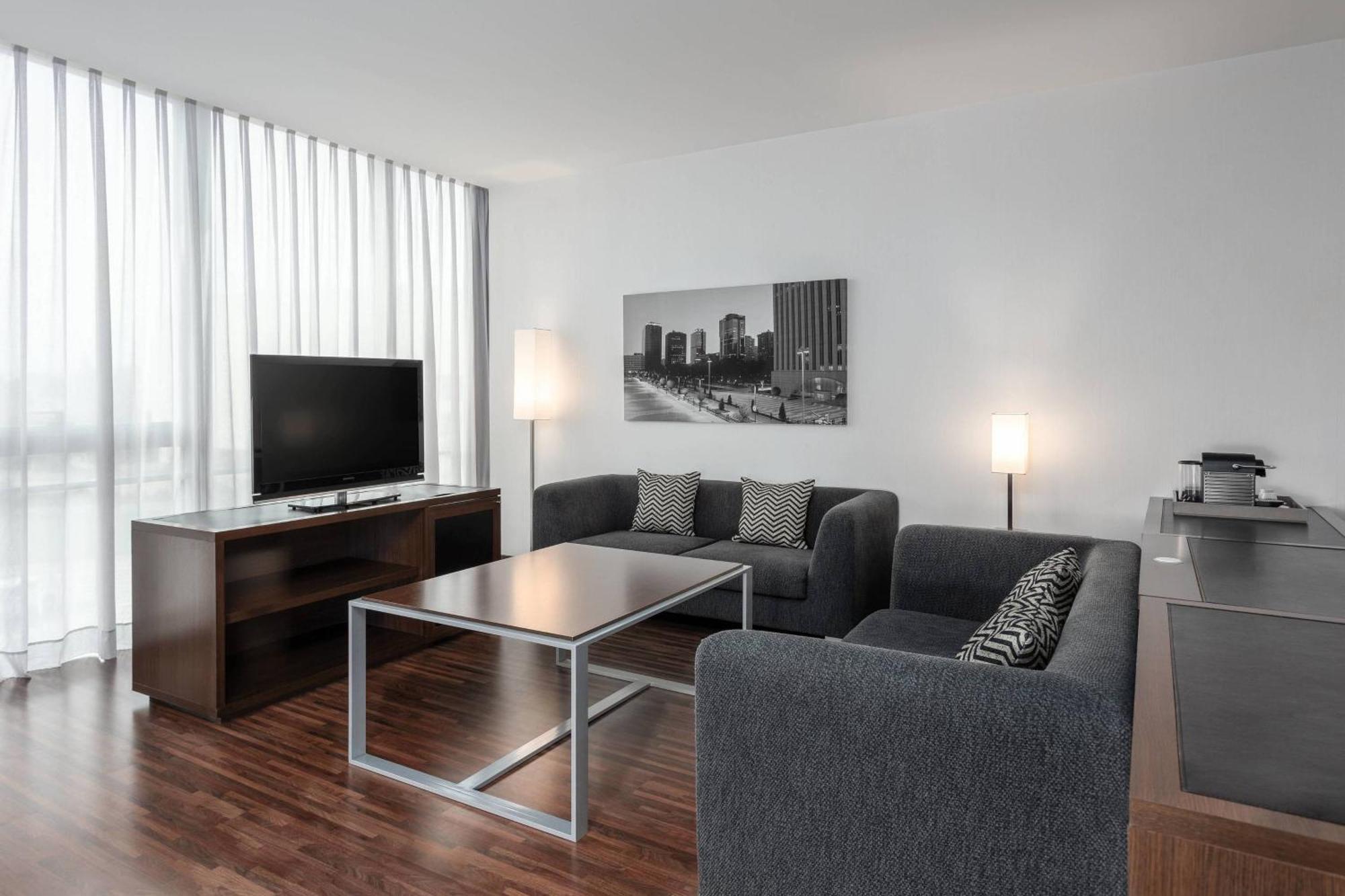 Ac Hotel La Finca By Marriott Pozuelo de Alarcón Dış mekan fotoğraf
