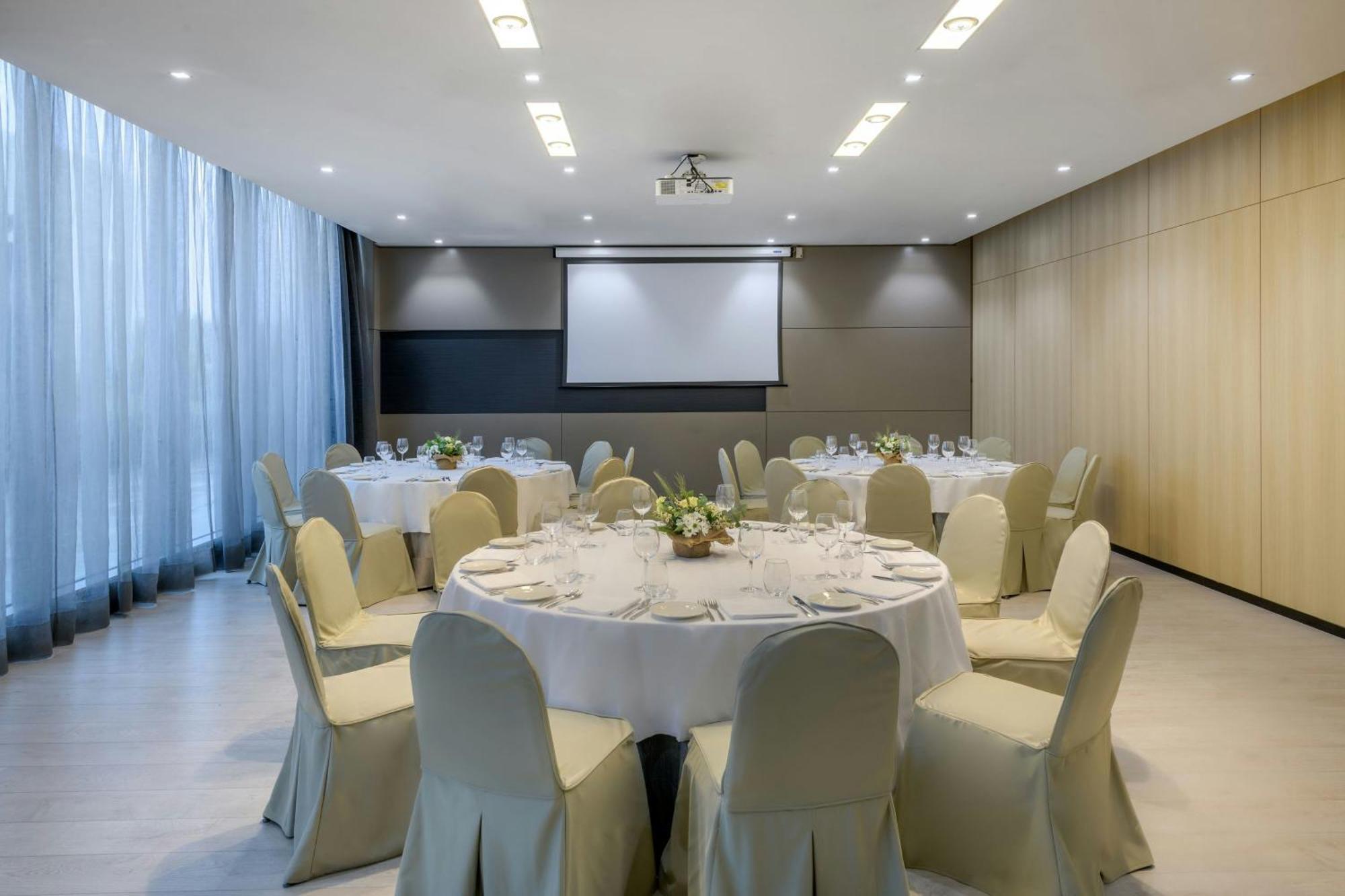 Ac Hotel La Finca By Marriott Pozuelo de Alarcón Dış mekan fotoğraf