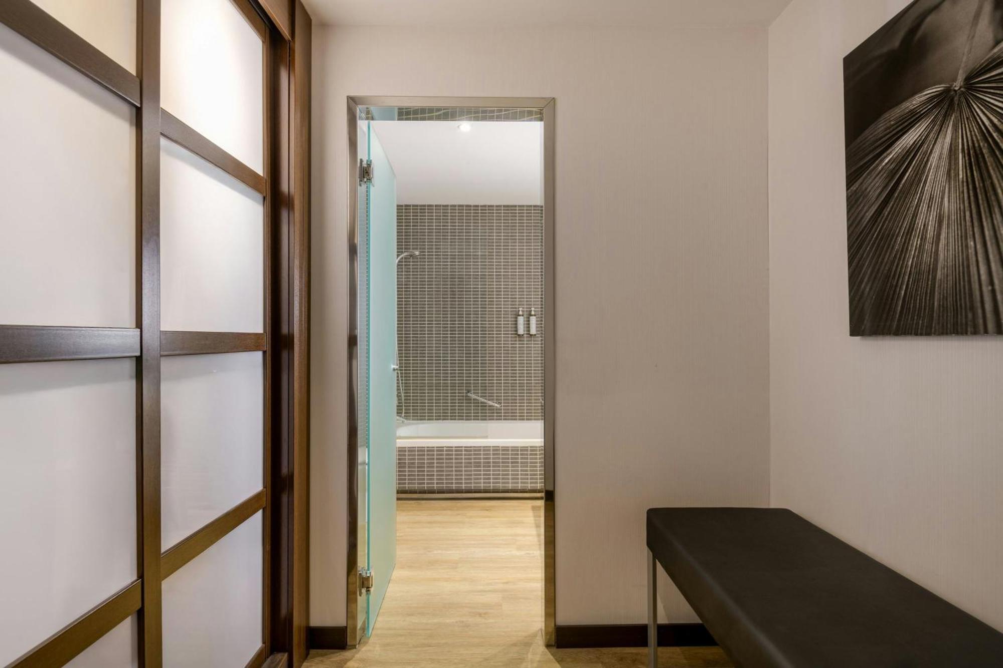 Ac Hotel La Finca By Marriott Pozuelo de Alarcón Dış mekan fotoğraf