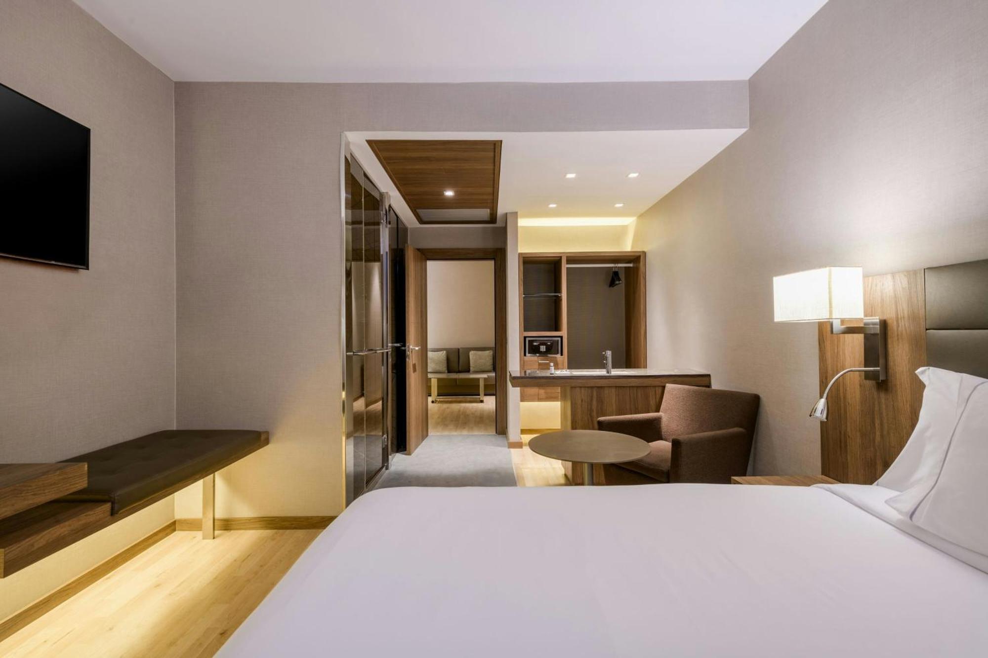 Ac Hotel La Finca By Marriott Pozuelo de Alarcón Dış mekan fotoğraf