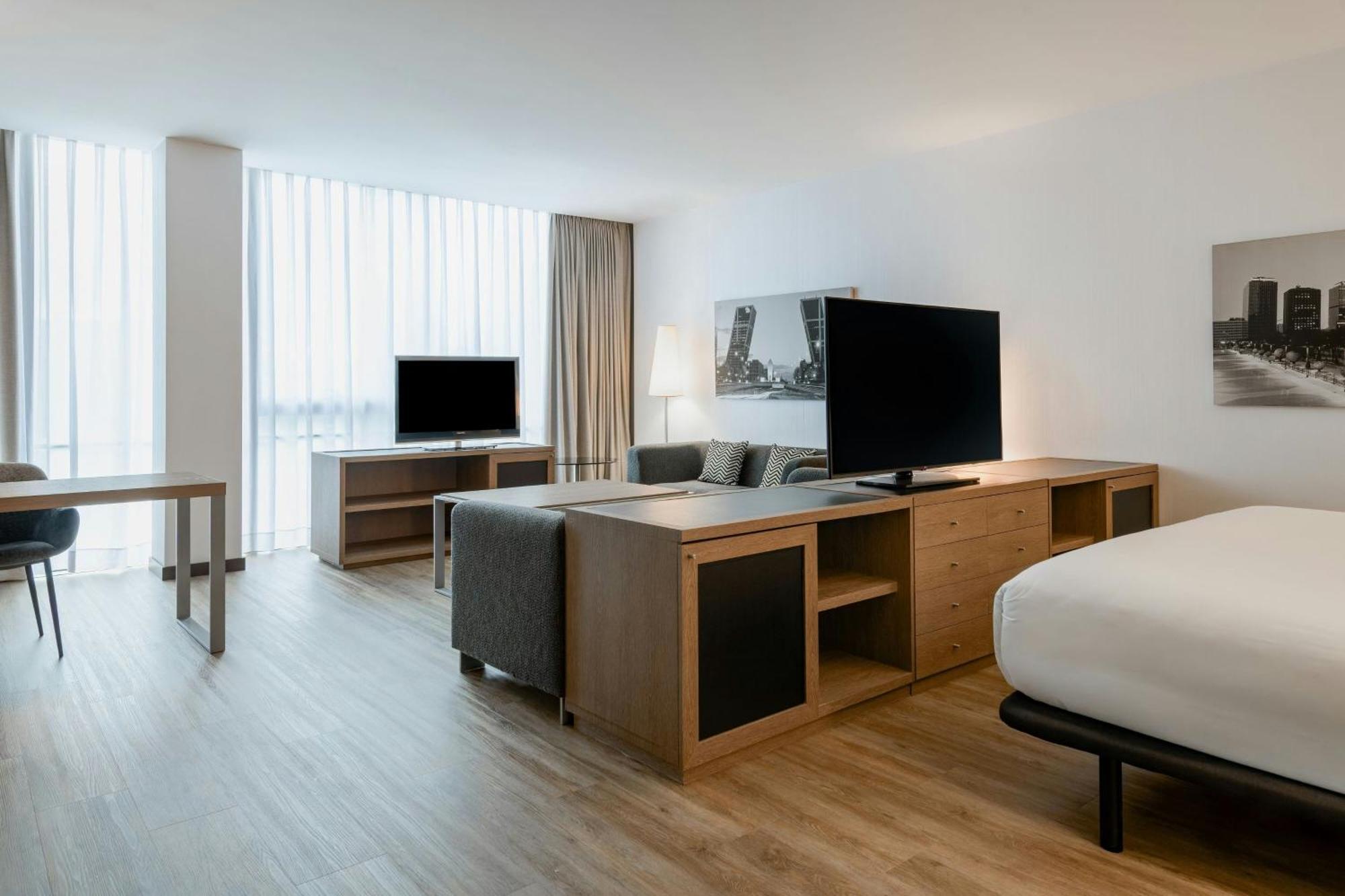 Ac Hotel La Finca By Marriott Pozuelo de Alarcón Dış mekan fotoğraf